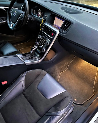 Volvo V60 cena 103300 przebieg: 67450, rok produkcji 2017 z Nowogród Bobrzański małe 781